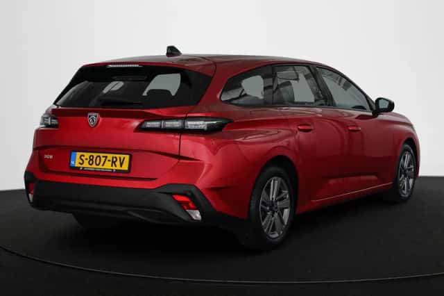 Peugeot 308 (2022) thumbnail 3