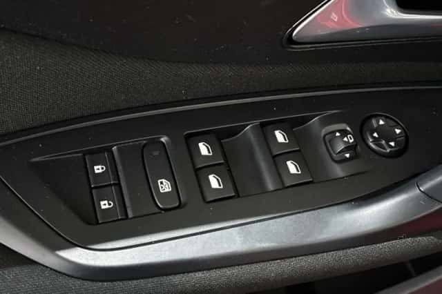 Peugeot 308 (2022) thumbnail 26