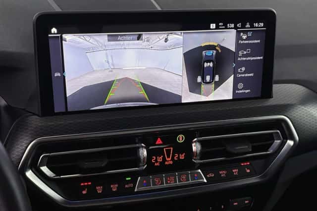 BMW X3 (2022) thumbnail 16