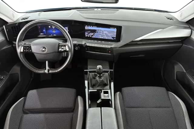 Opel Astra (2023) thumbnail 11