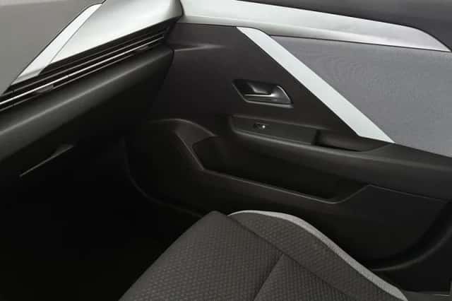Opel Astra (2023) thumbnail 20