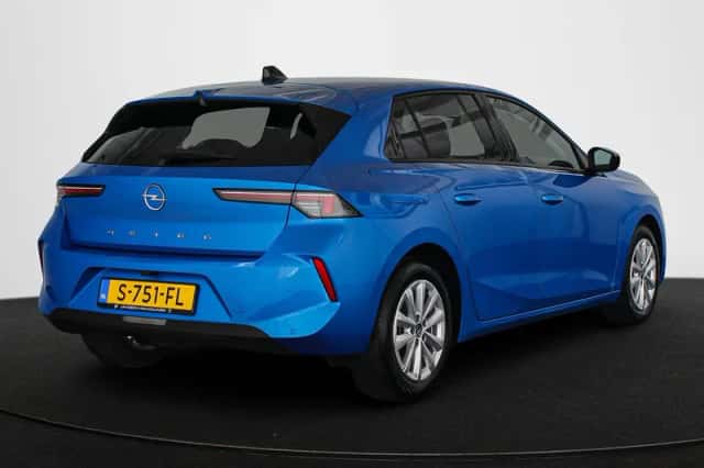 Opel Astra (2023) thumbnail 3