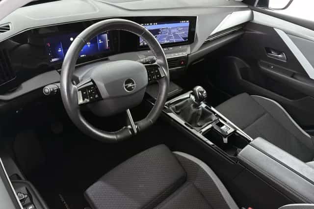 Opel Astra (2023) thumbnail 5