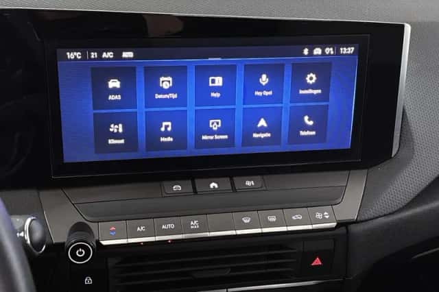 Opel Astra (2022) thumbnail 15