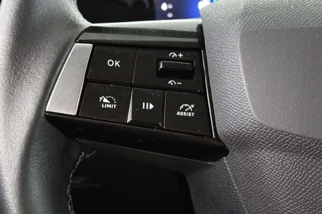 Opel Astra (2022) thumbnail 25