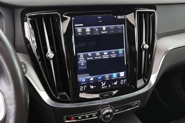 Volvo V60 (2020) thumbnail 15