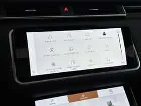 Land Rover Range Rover Velar (2023) thumbnail 14