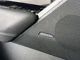 Land Rover Range Rover Velar (2023) thumbnail 23