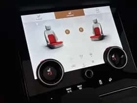 Land Rover Range Rover Velar (2023) thumbnail 26