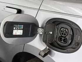 Land Rover Range Rover Velar (2023) thumbnail 34