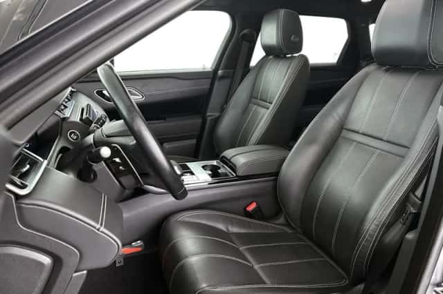 Land Rover Range Rover Velar (2023) thumbnail 6