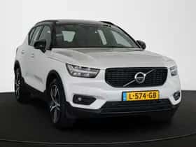 Volvo XC40 (2021) thumbnail 2