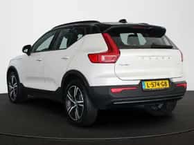 Volvo XC40 (2021) thumbnail 4