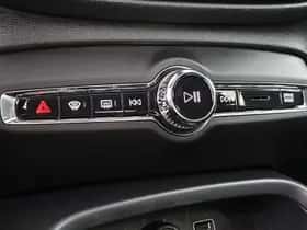 Volvo XC40 (2021) thumbnail 40