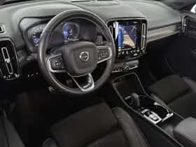 Volvo XC40 (2021) thumbnail 5