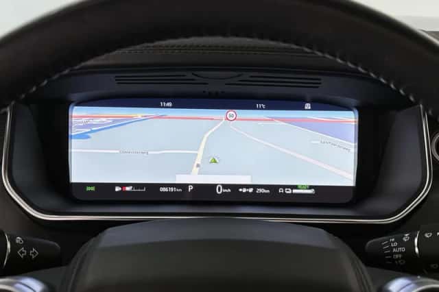 Land Rover Range Rover (2021) thumbnail 12