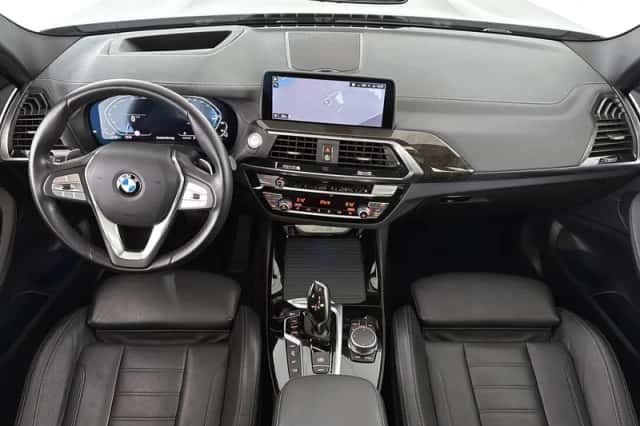 BMW X3 (2021) thumbnail 7