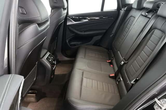 BMW X3 (2021) thumbnail 9
