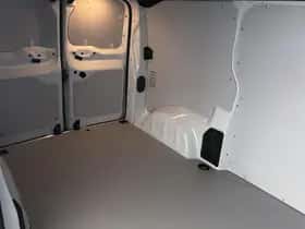 Opel Vivaro (2024) thumbnail 6