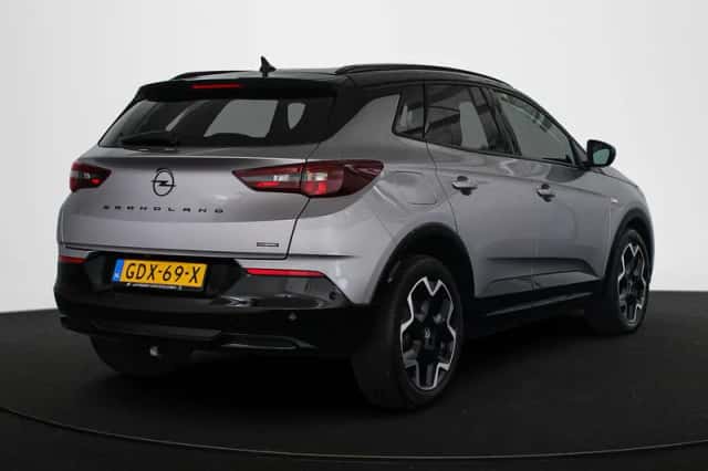 Opel Grandland (2024) thumbnail 3