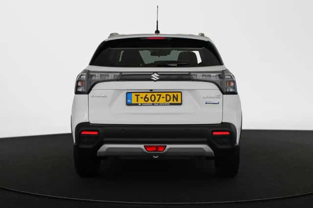 Suzuki S-Cross (2022) thumbnail 15
