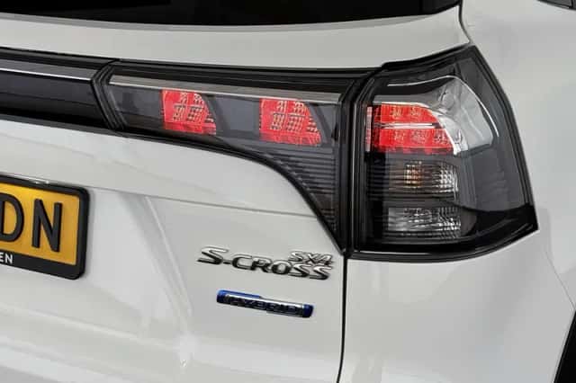 Suzuki S-Cross (2022) thumbnail 21