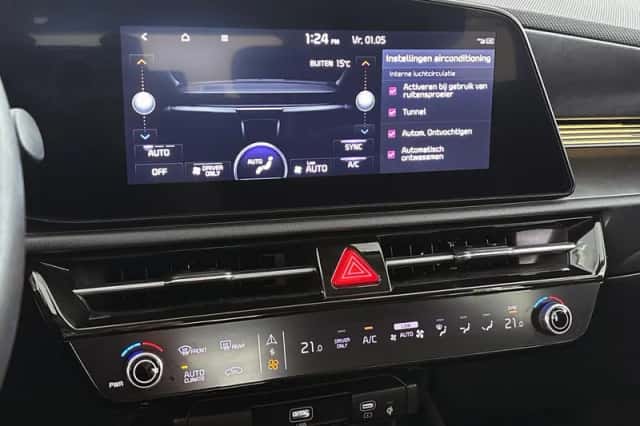 Kia Niro (2023) thumbnail 24