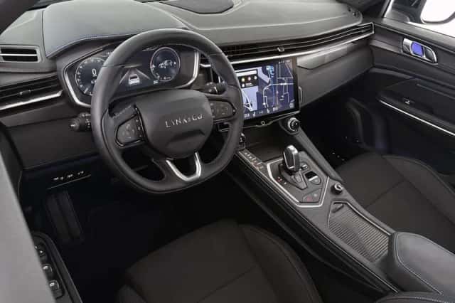 Lynk & Co 01 (2025) thumbnail 5