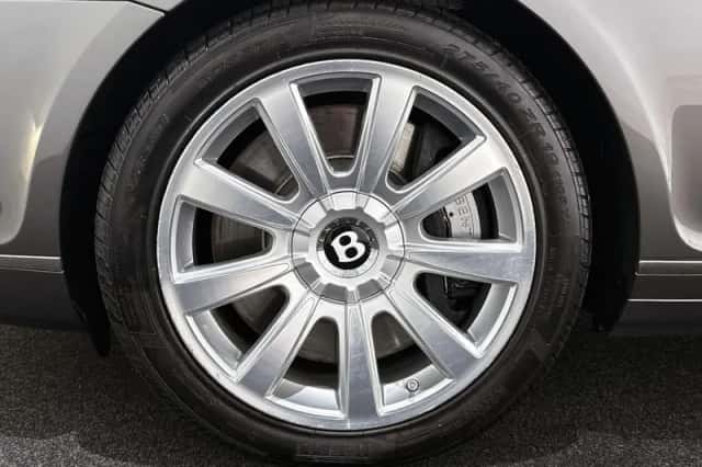 Bentley Continental GT (2009) thumbnail 23