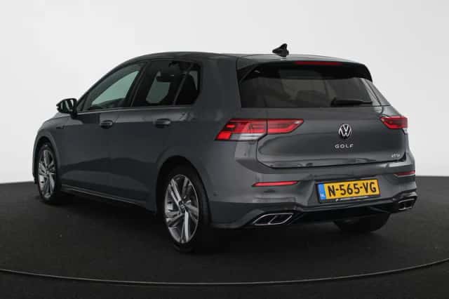 Volkswagen Golf (2021) thumbnail 4