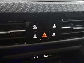 Volkswagen Golf (2021) thumbnail 34