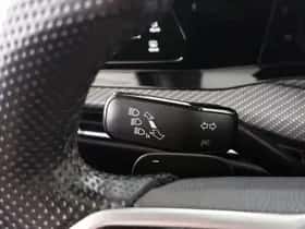 Volkswagen Golf (2021) thumbnail 38