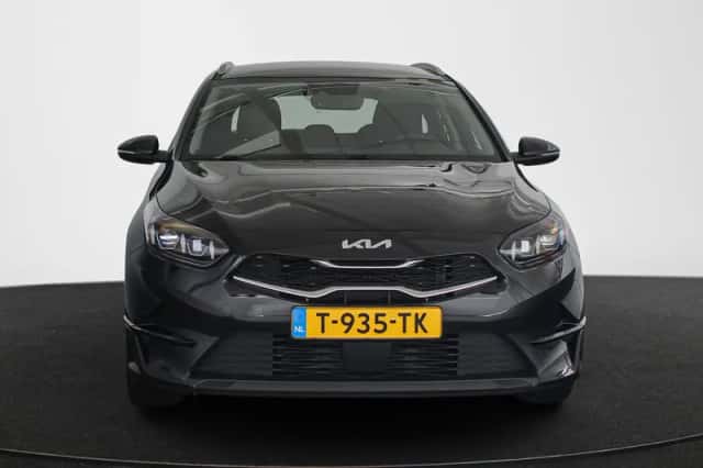 Kia Ceed Sportswagon (2023) thumbnail 13