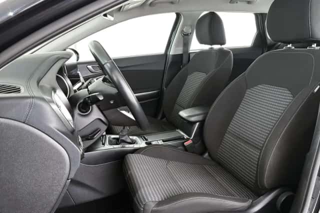Kia Ceed Sportswagon (2023) thumbnail 6