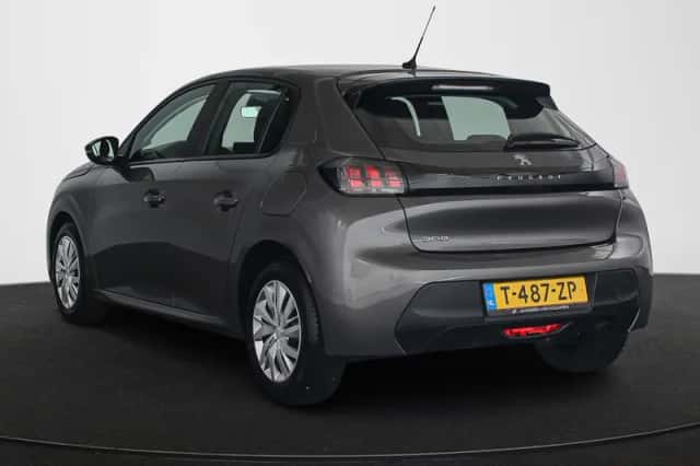 Peugeot 208 (2023) thumbnail 4