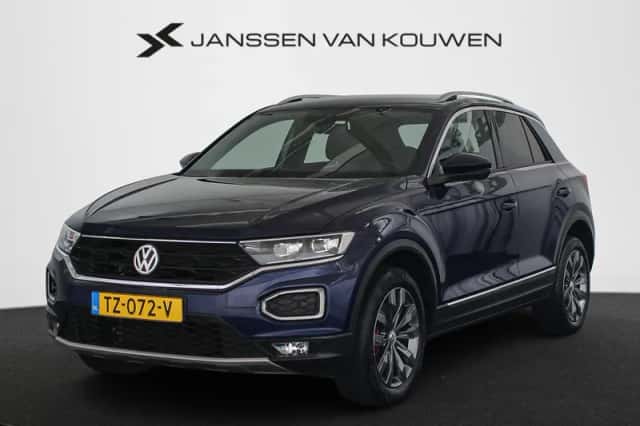 Volkswagen T-Roc (2018) thumbnail 1