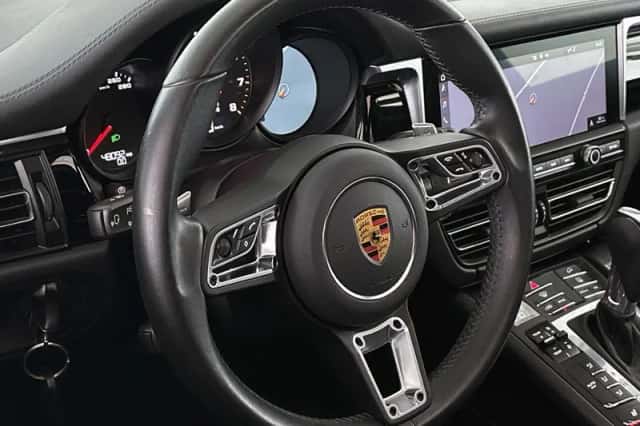 Porsche Macan (2020) thumbnail 12