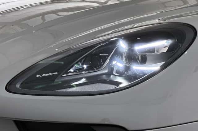Porsche Macan (2020) thumbnail 37