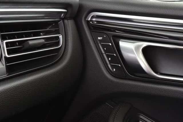 Porsche Macan (2020) thumbnail 44