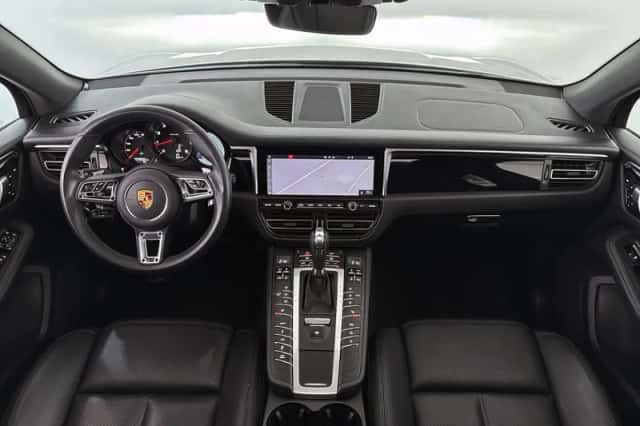Porsche Macan (2020) thumbnail 7