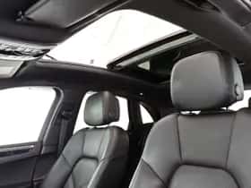 Porsche Macan (2020) thumbnail 8