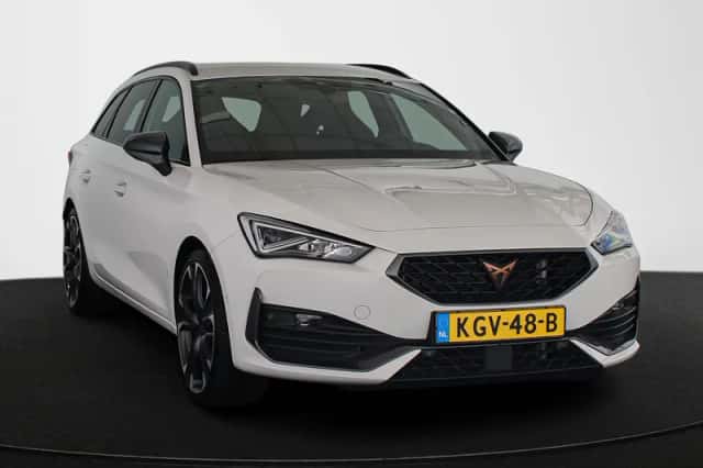 CUPRA Leon Sportstourer (2023) thumbnail 2