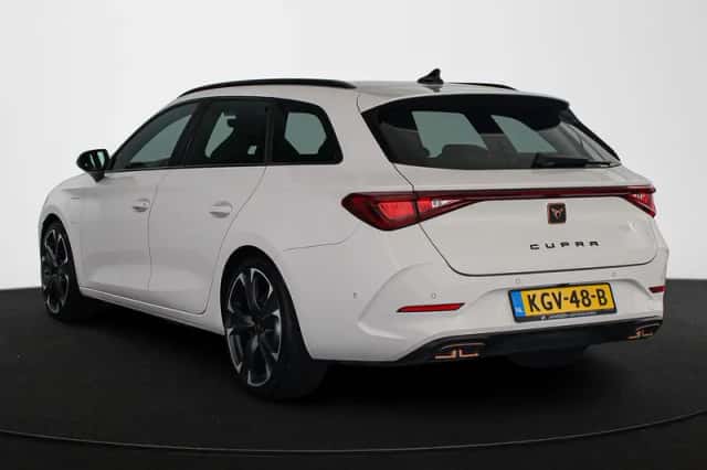 CUPRA Leon Sportstourer (2023) thumbnail 4