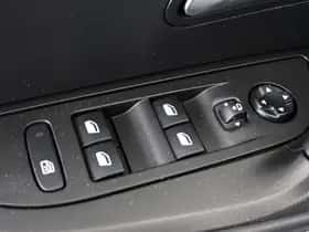 Peugeot e-2008 (2020) thumbnail 29