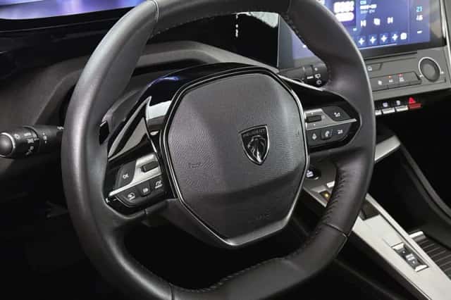 Peugeot 308 (2024) thumbnail 11