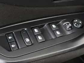Peugeot 308 (2024) thumbnail 25