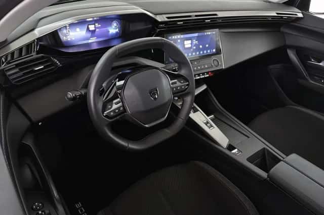 Peugeot 308 (2024) thumbnail 5
