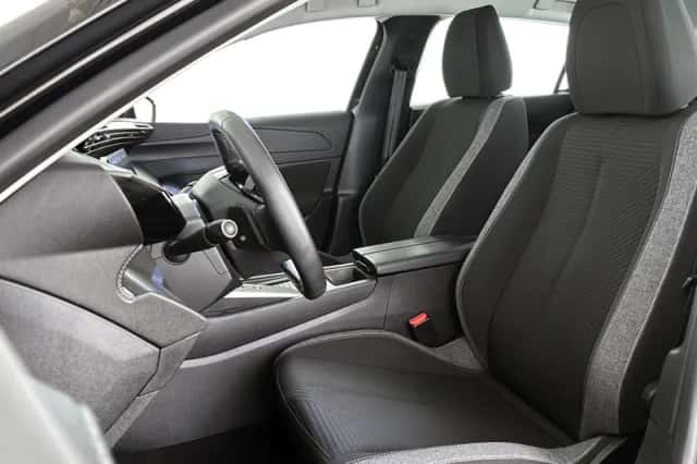 Peugeot 308 (2024) thumbnail 6