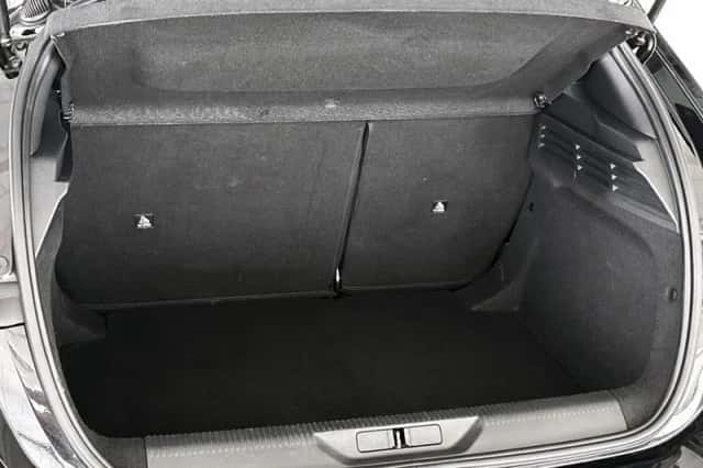 Peugeot 308 (2024) thumbnail 9