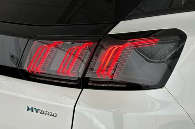 Peugeot 3008 (2021) thumbnail 24